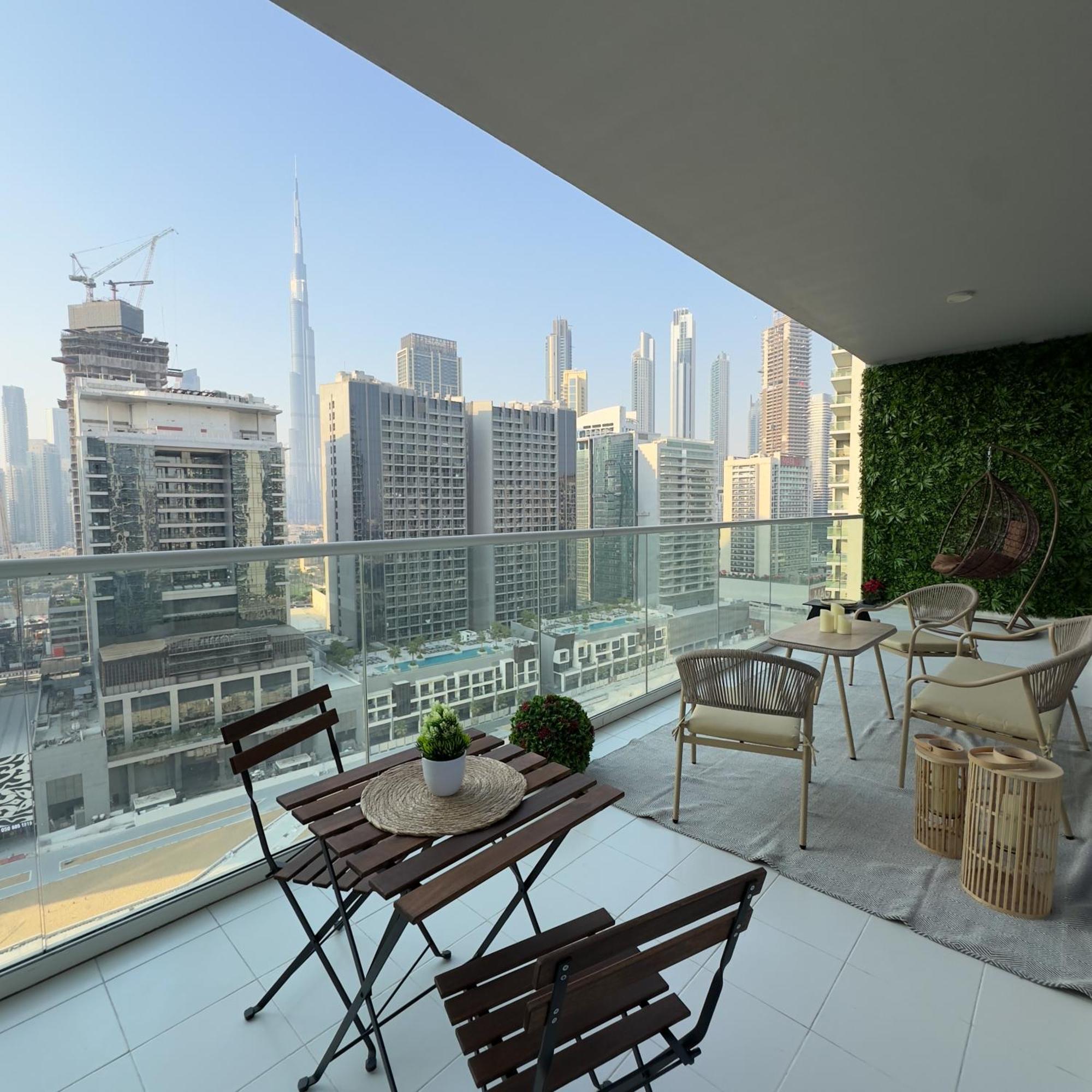 Japandxb Burj Khalifa View - 4min Mall Apartment *